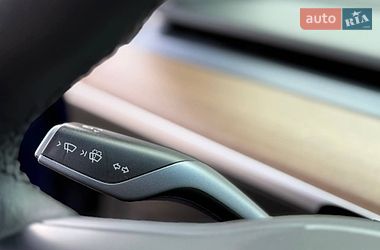 Седан Tesla Model 3 2021 в Кривом Роге