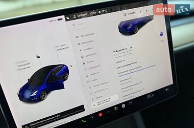 Седан Tesla Model 3 2021 в Кривом Роге