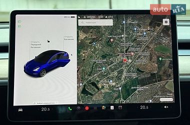 Седан Tesla Model 3 2021 в Кривом Роге