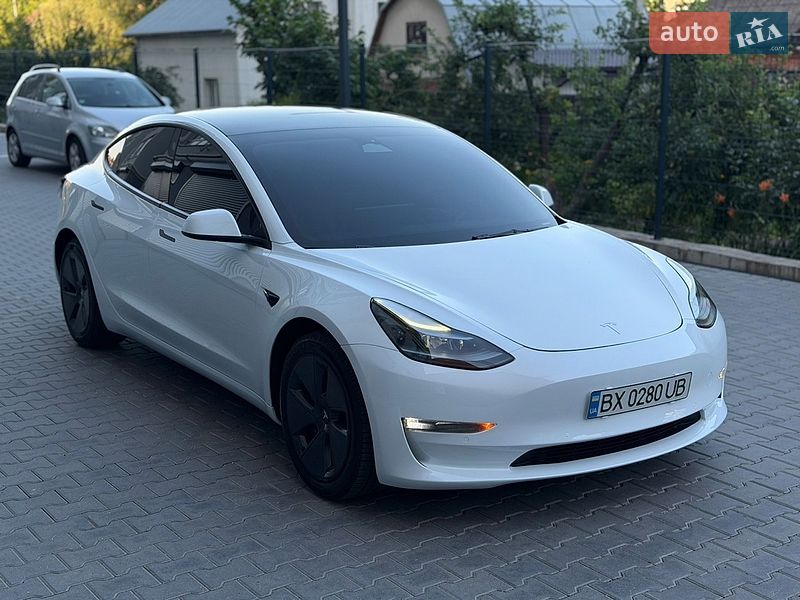 Седан Tesla Model 3 2022 в Хмельницькому фото 10 Седан Tesla Model 3 2022 в Хмельницькому