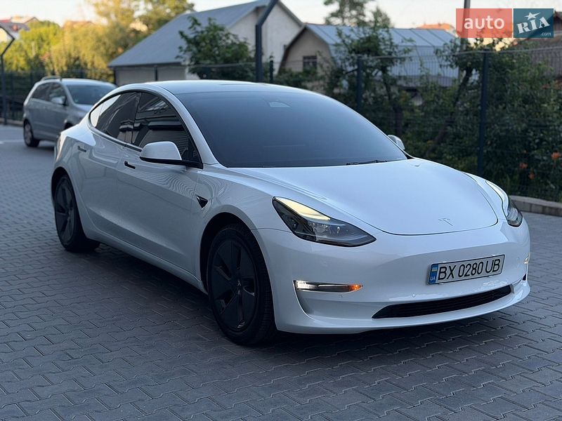 Седан Tesla Model 3 2022 в Хмельницькому фото 12 Седан Tesla Model 3 2022 в Хмельницькому