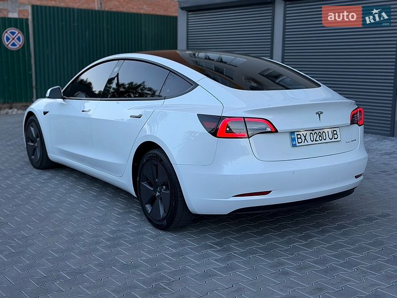 Седан Tesla Model 3 2022 в Хмельницькому фото 17 Седан Tesla Model 3 2022 в Хмельницькому