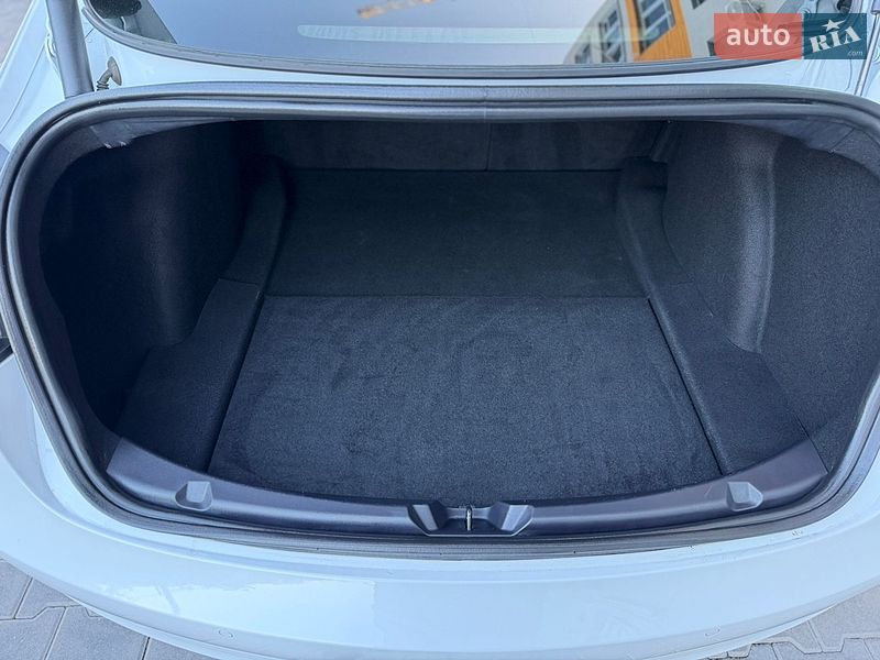 Седан Tesla Model 3 2022 в Хмельницькому фото 26 Седан Tesla Model 3 2022 в Хмельницькому
