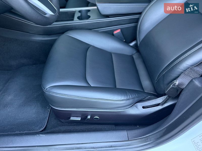 Седан Tesla Model 3 2022 в Хмельницькому фото 31 Седан Tesla Model 3 2022 в Хмельницькому
