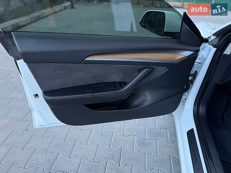Седан Tesla Model 3 2022 в Хмельницькому фото 33 Седан Tesla Model 3 2022 в Хмельницькому