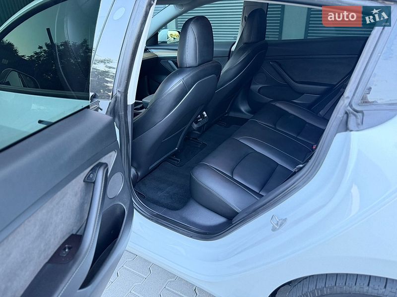 Седан Tesla Model 3 2022 в Хмельницькому фото 35 Седан Tesla Model 3 2022 в Хмельницькому