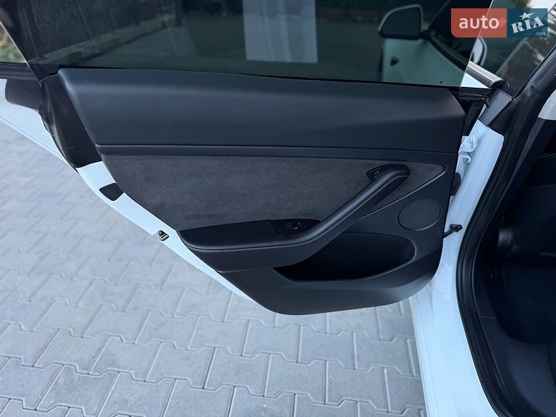 Седан Tesla Model 3 2022 в Хмельницькому фото 37 Седан Tesla Model 3 2022 в Хмельницькому