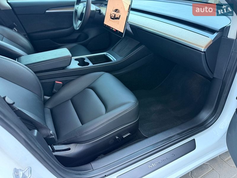 Седан Tesla Model 3 2022 в Хмельницькому фото 38 Седан Tesla Model 3 2022 в Хмельницькому