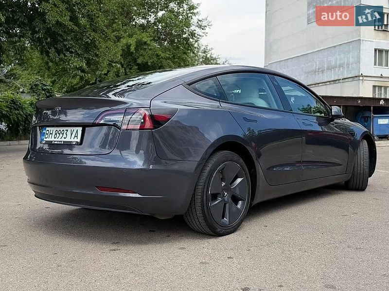 Седан Tesla Model 3 2022 в Одессе
