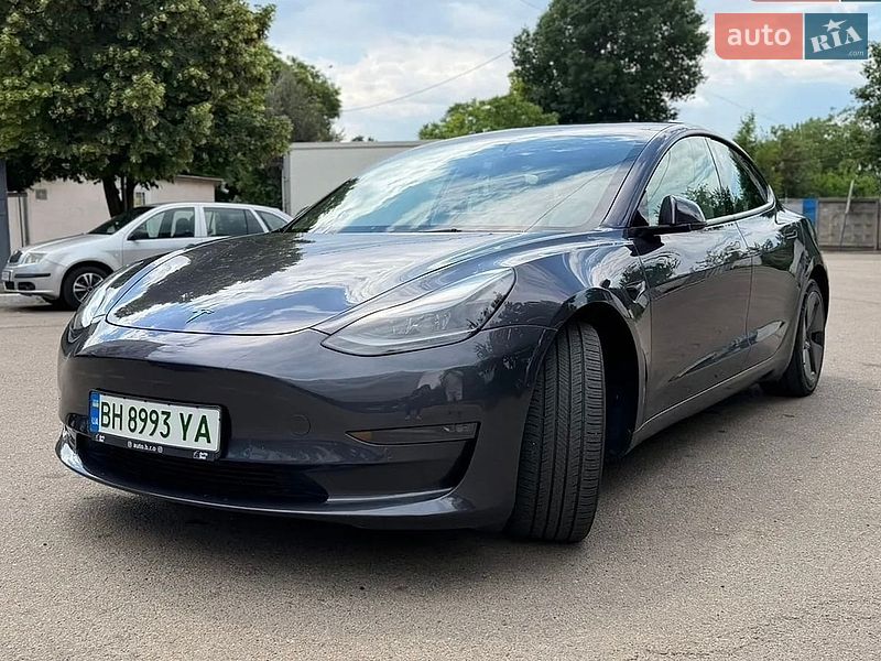 Седан Tesla Model 3 2022 в Одессе