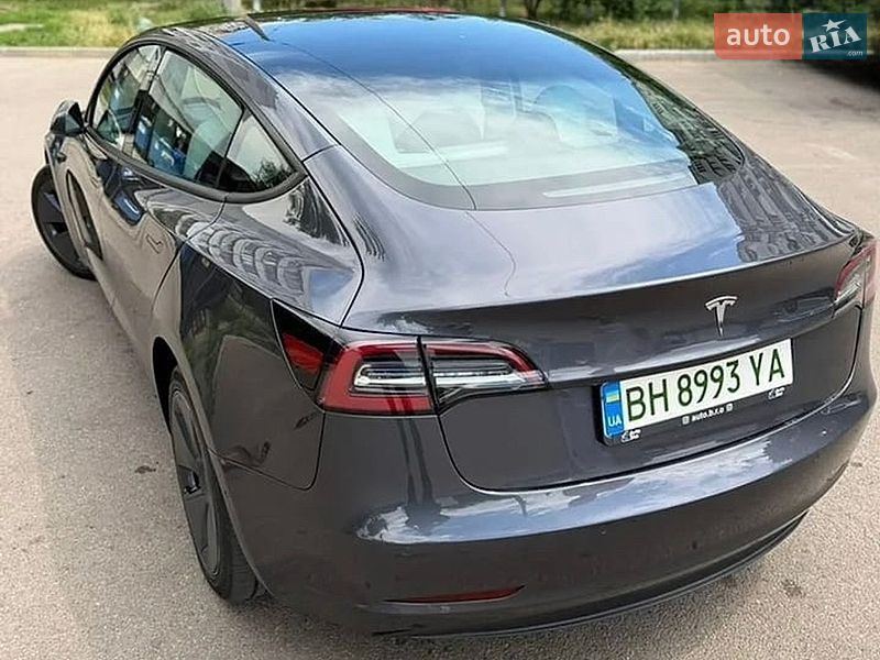 Седан Tesla Model 3 2022 в Одессе