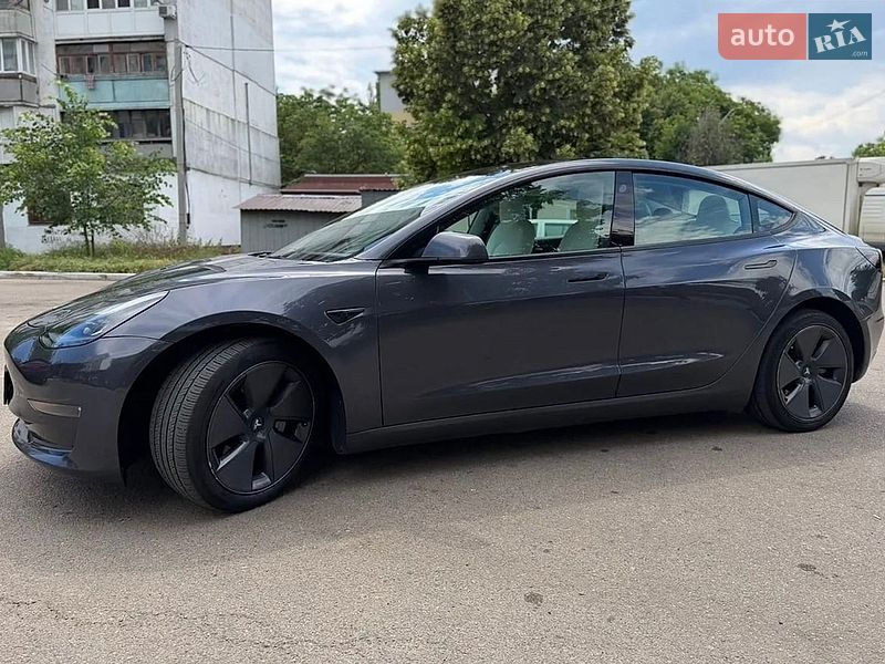 Седан Tesla Model 3 2022 в Одессе