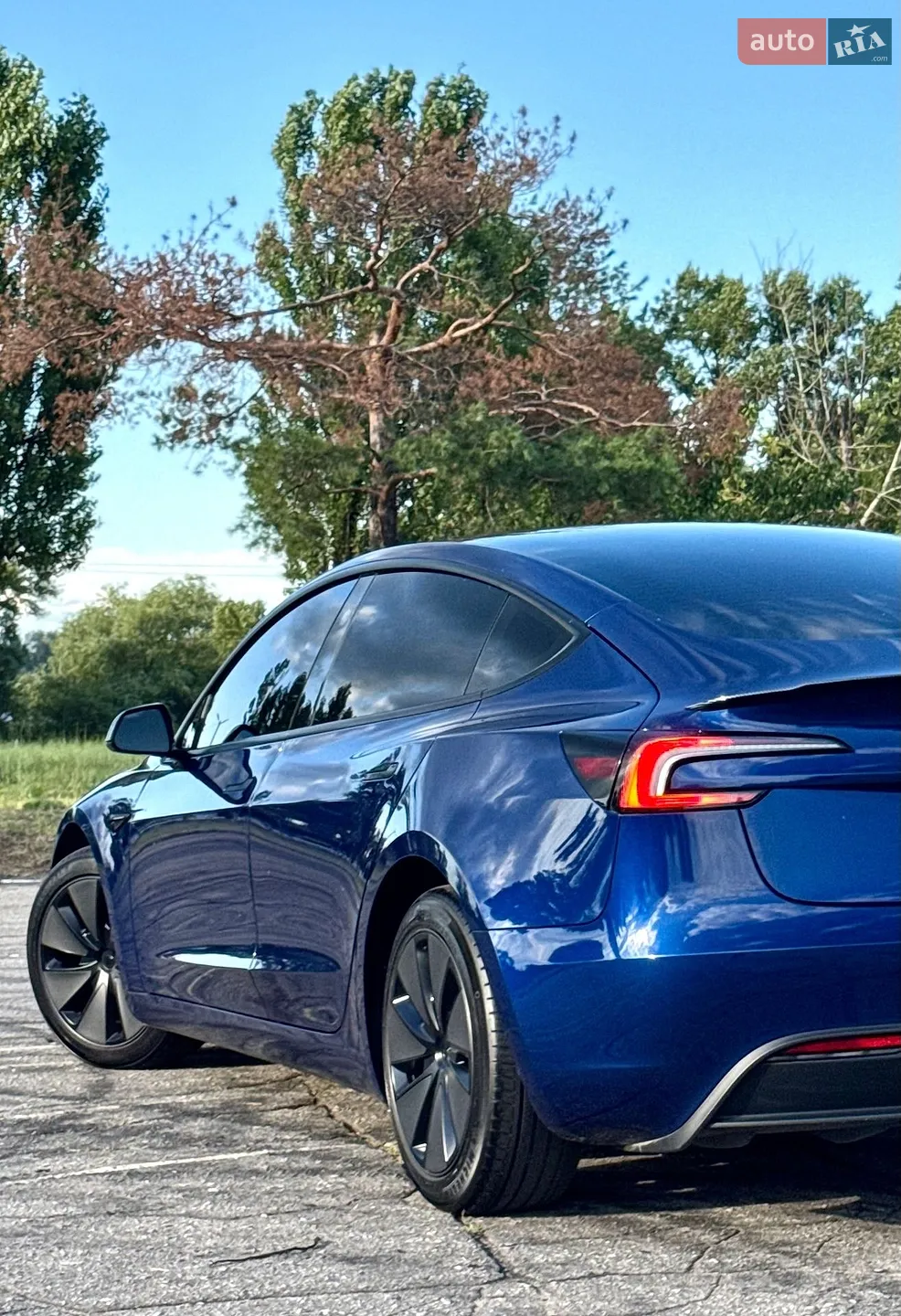 2025 Tesla Model 3 - мініатюра 6