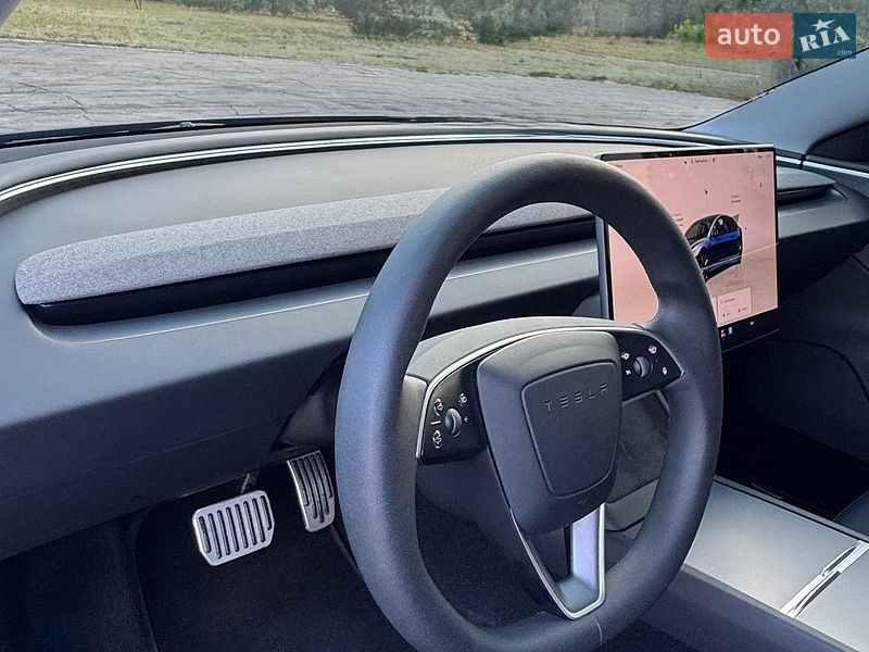 Седан Tesla Model 3 2025 в Дніпрі