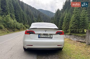 Седан Tesla Model 3 2021 в Киеве