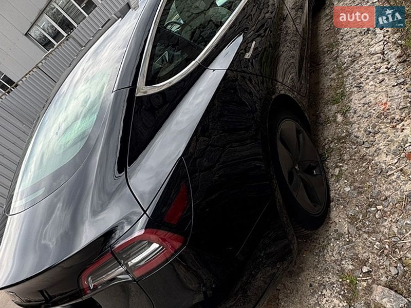 Седан Tesla Model 3 2020 в Харькове