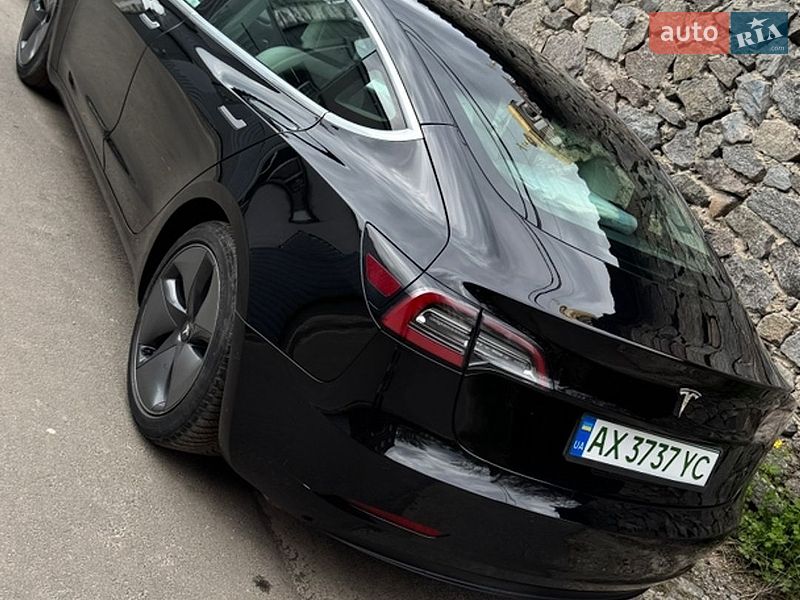Седан Tesla Model 3 2020 в Харькове