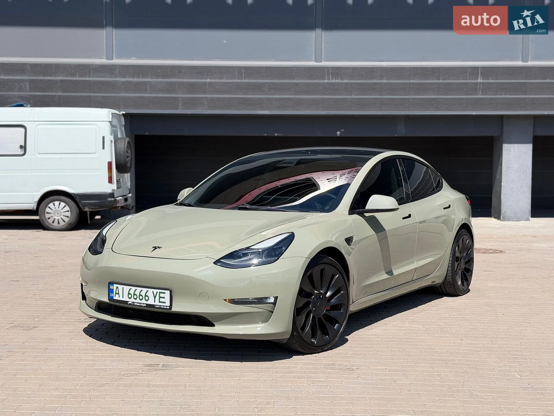 2022 Tesla Model 3 - мініатюра 11