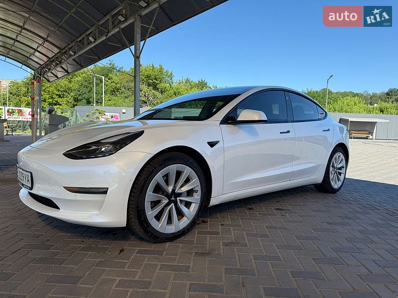 AUTO.RIA – Тесла Модель 3 1 поколение (FL) 2020 года в Украине