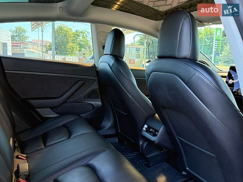 Седан Tesla Model 3 2020 в Полтаві фото 25 Седан Tesla Model 3 2020 в Полтаві
