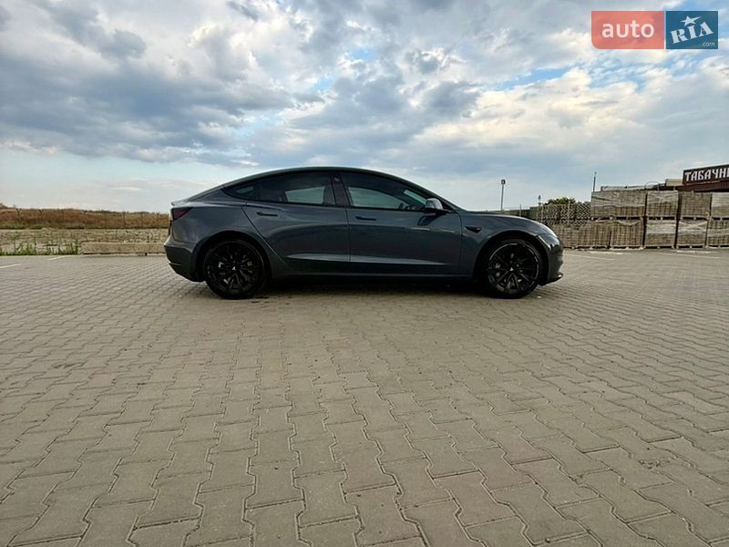 Седан Tesla Model 3 2022 в Одесі