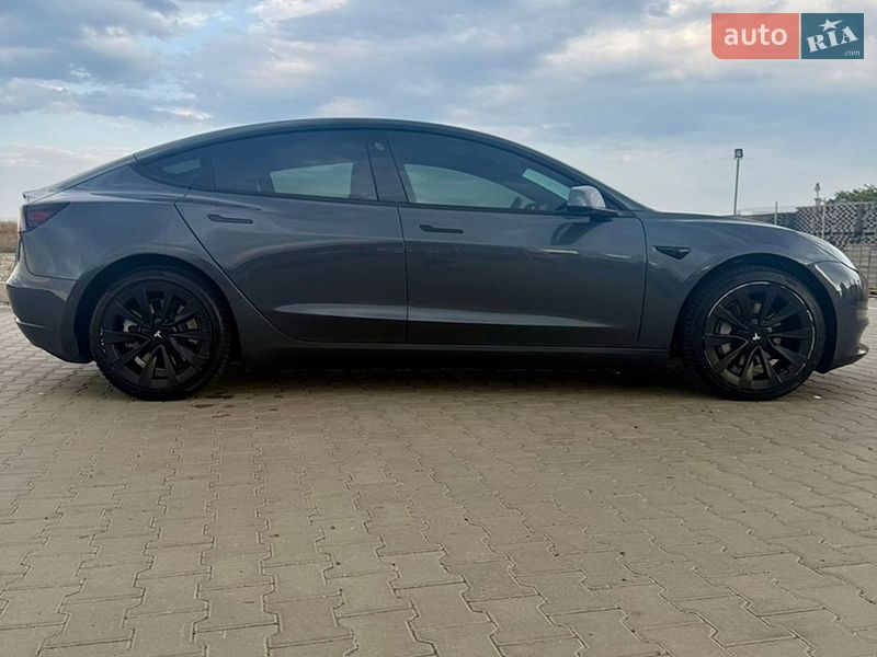 Седан Tesla Model 3 2022 в Одесі