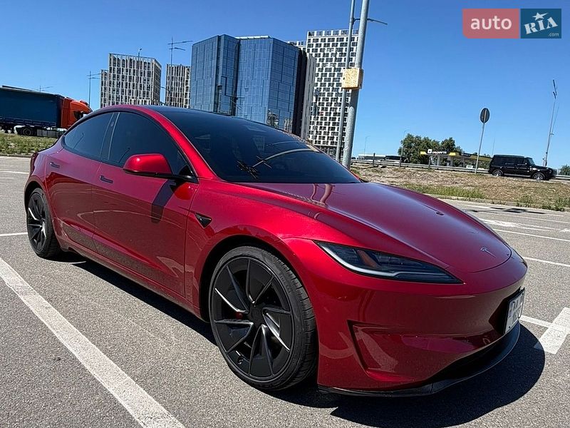 Седан Tesla Model 3 2024 в Києві