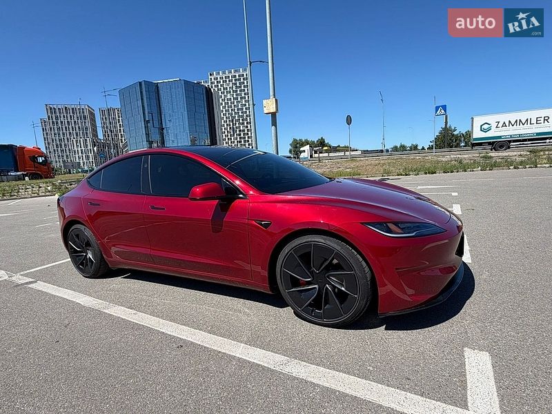 Седан Tesla Model 3 2024 в Києві