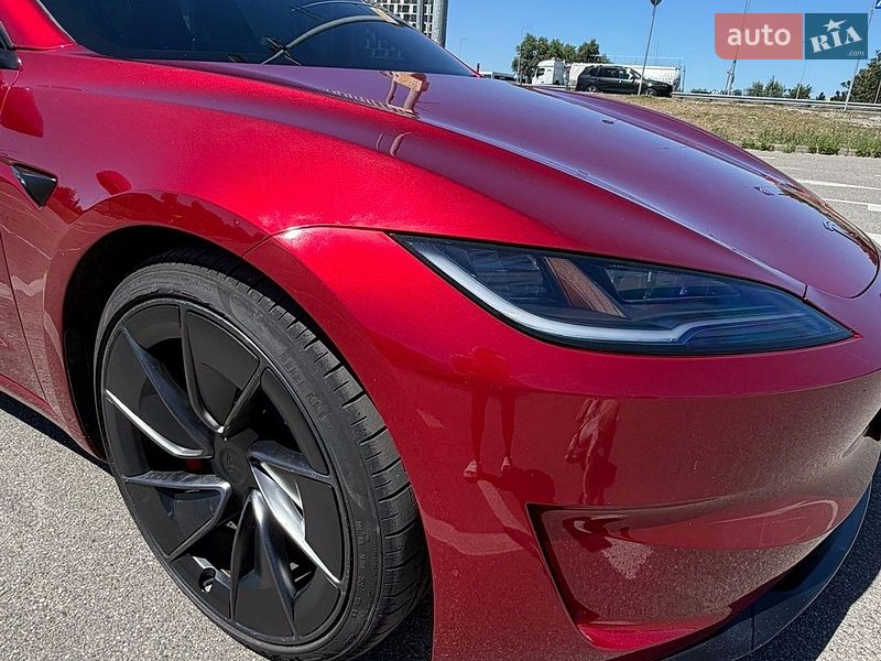 Седан Tesla Model 3 2024 в Києві
