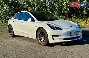 Седан Tesla Model 3 2021 в Киеве