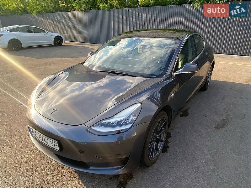 Седан Tesla Model 3 2019 в Днепре Седан Tesla Model 3 2019 в Днепре