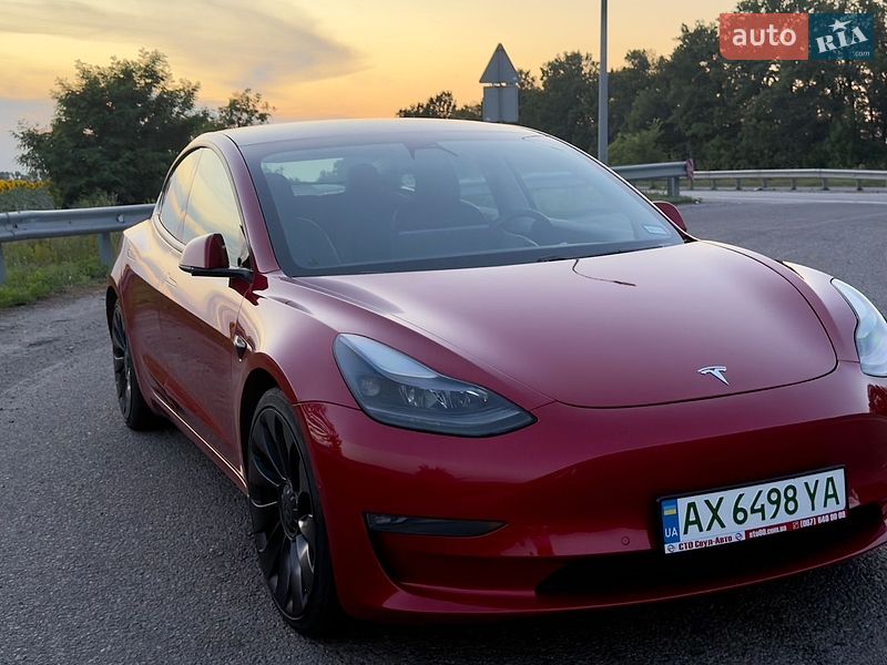 Седан Tesla Model 3 2021 в Полтаве