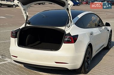Седан Tesla Model 3 2022 в Києві