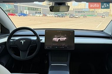 Седан Tesla Model 3 2022 в Києві