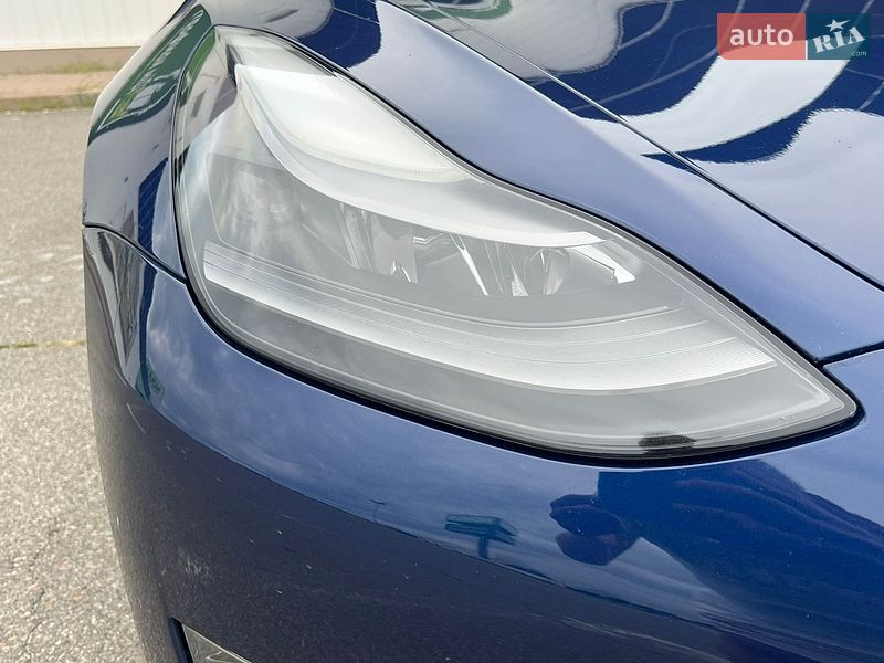 Седан Tesla Model 3 2022 в Києві