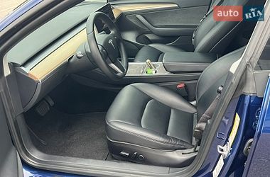 Седан Tesla Model 3 2022 в Києві