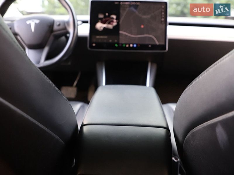 Седан Tesla Model 3 2018 в Хмельницькому