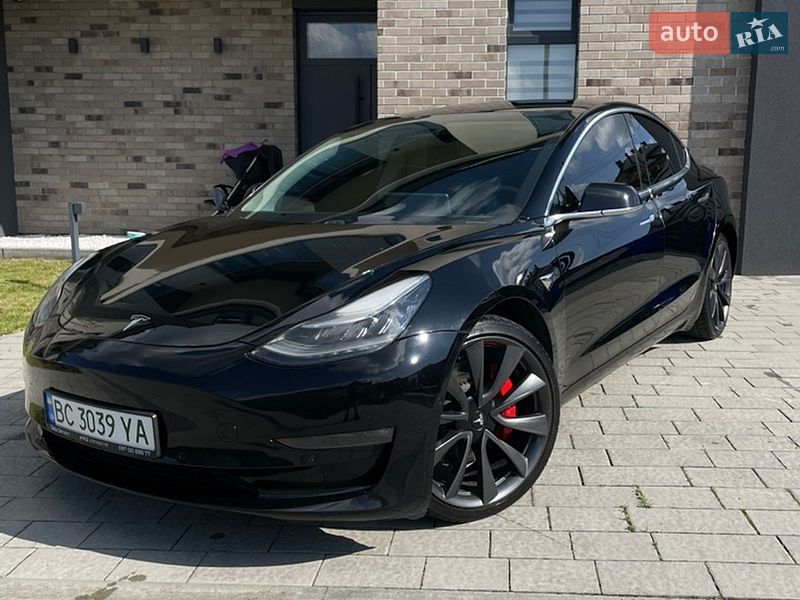 Tesla Model 3 2020