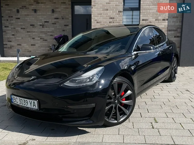 Tesla Model 3 2020