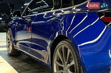 Седан Tesla Model 3 2020 в Киеве