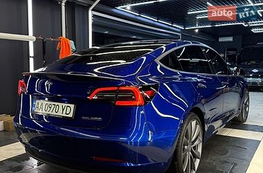 Седан Tesla Model 3 2020 в Киеве