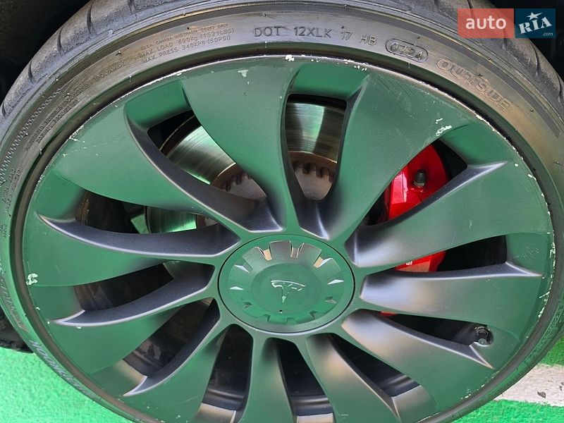 Седан Tesla Model 3 2022 в Запоріжжі