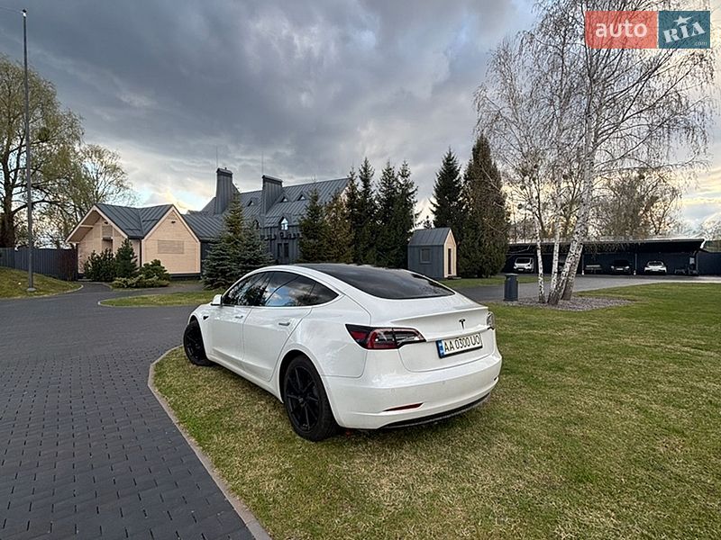 Седан Tesla Model 3 2020 в Борисполе фото 10 Седан Tesla Model 3 2020 в Борисполе