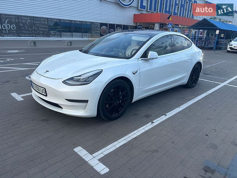 Седан Tesla Model 3 2020 в Борисполе фото Седан Tesla Model 3 2020 в Борисполе