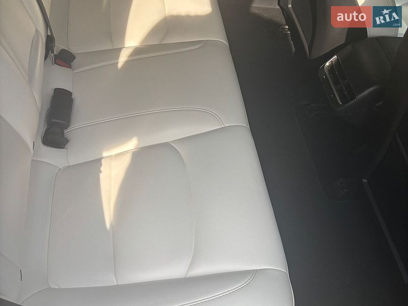 Седан Tesla Model 3 2020 в Борисполе фото 15 Седан Tesla Model 3 2020 в Борисполе