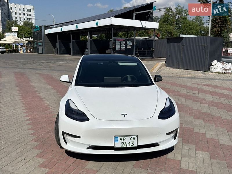 Седан Tesla Model 3 2021 в Запорожье