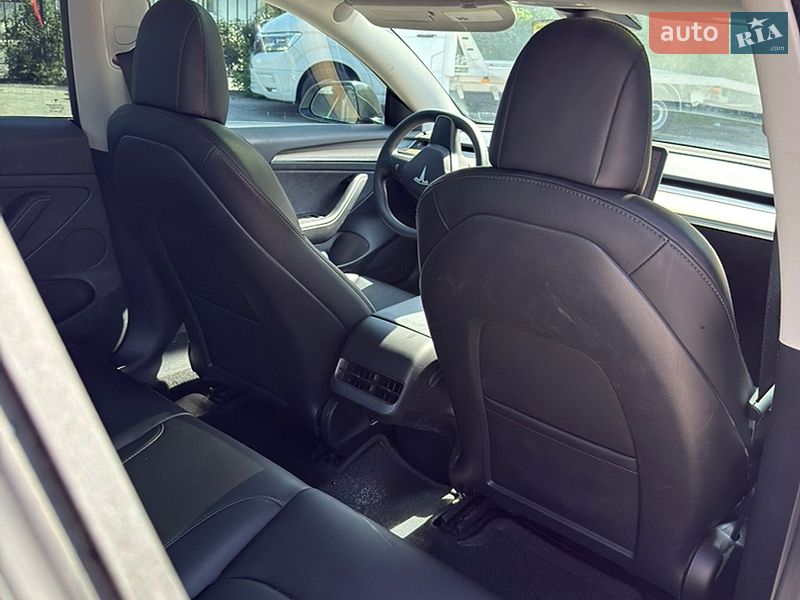 Седан Tesla Model 3 2021 в Запорожье