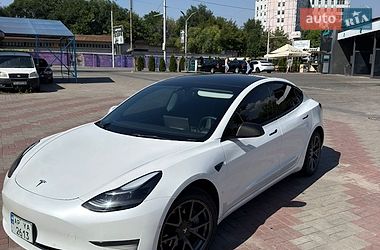 Седан Tesla Model 3 2021 в Запорожье