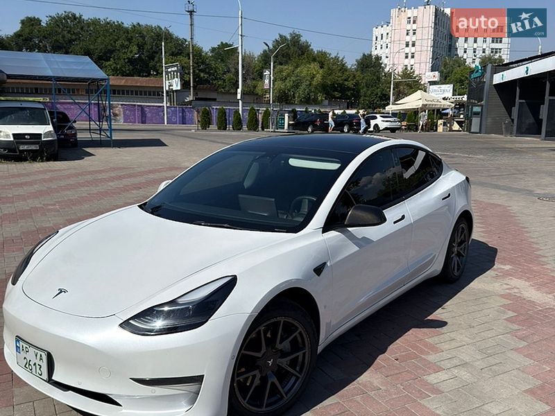 Седан Tesla Model 3 2021 в Запорожье