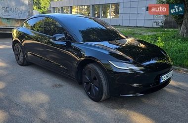Седан Tesla Model 3 2024 в Дніпрі